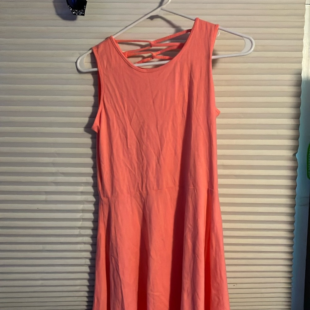 This is a children’s place dress size xxl/16